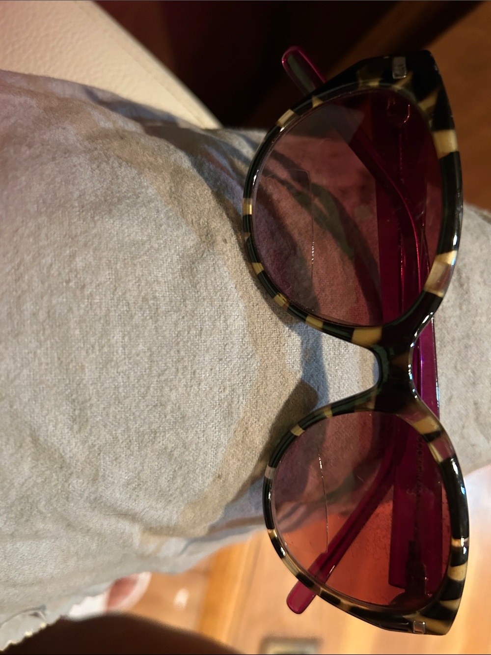 Tortoiseshell Sunglasses with Pink Lenses +2.00 readers